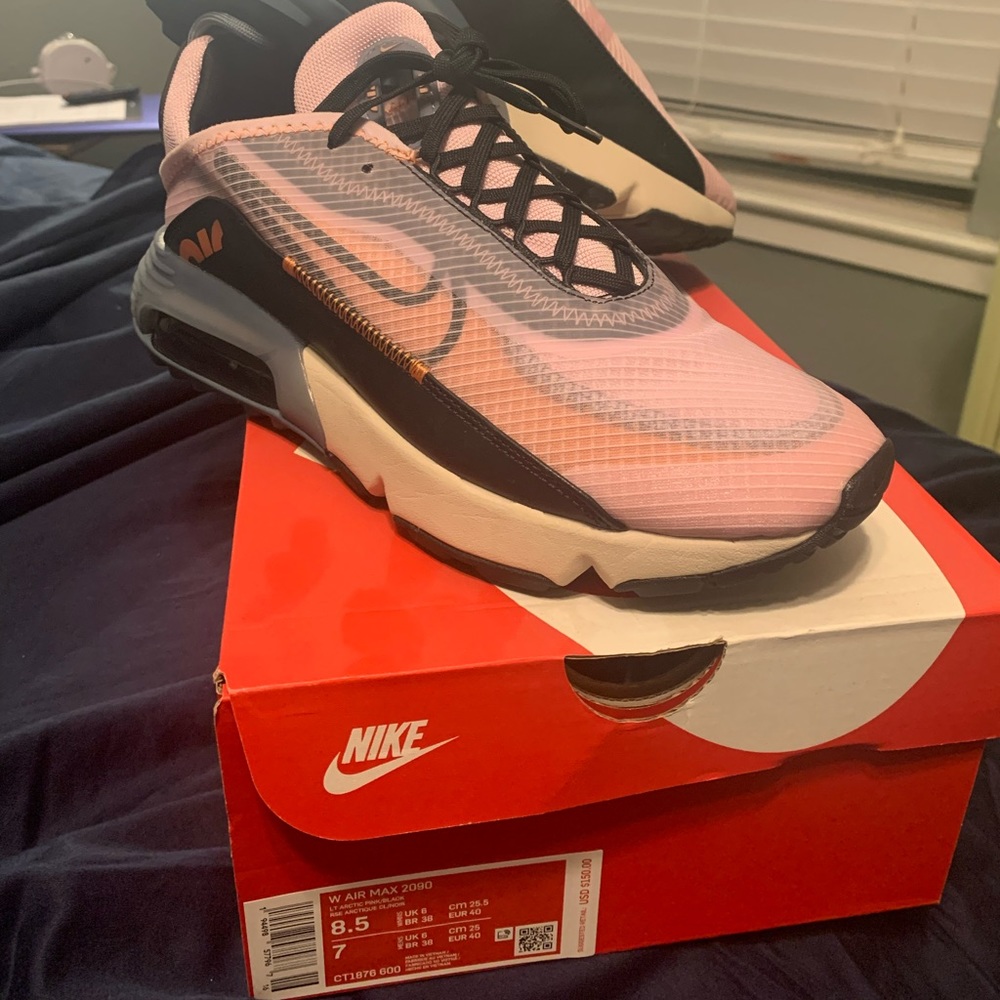 Nike Women's Shoes - Pink and Black